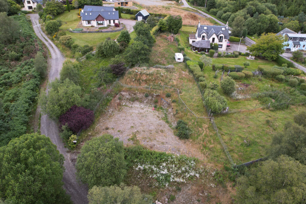 Land for sale - Image 2