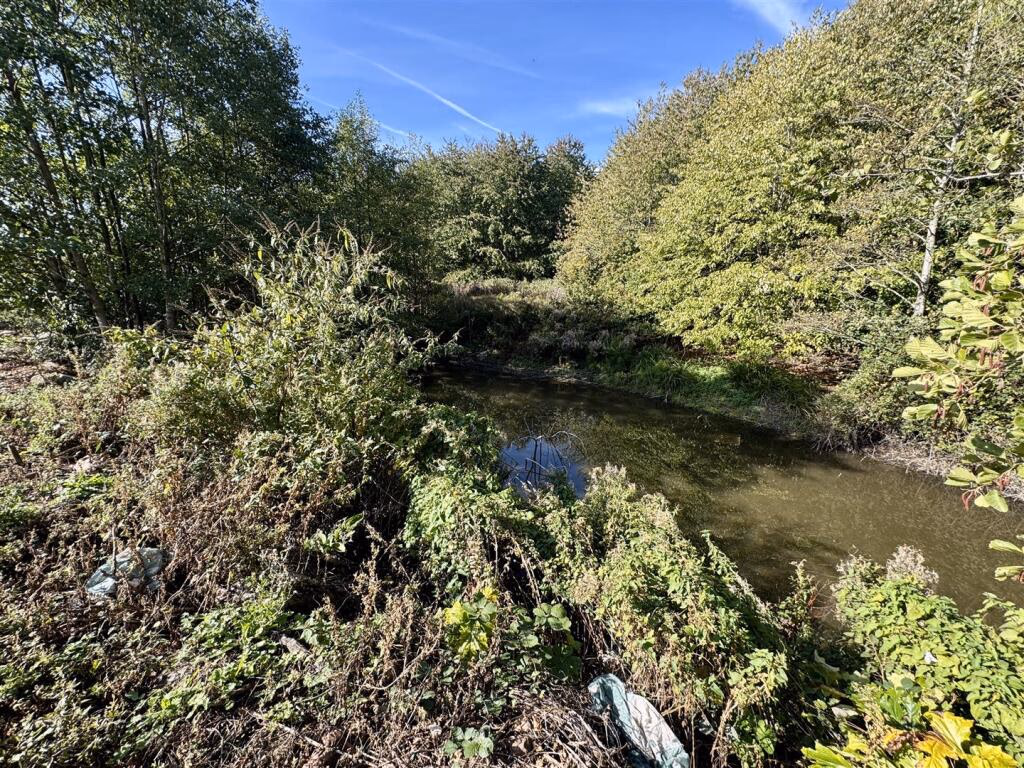 Land for sale - Image 3