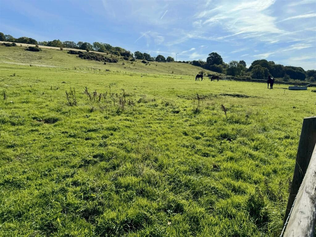 Land for sale - Image 3