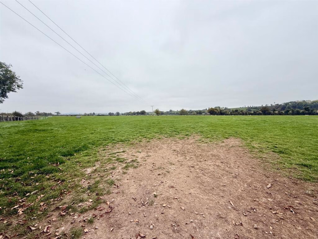 Land for sale - Image 3