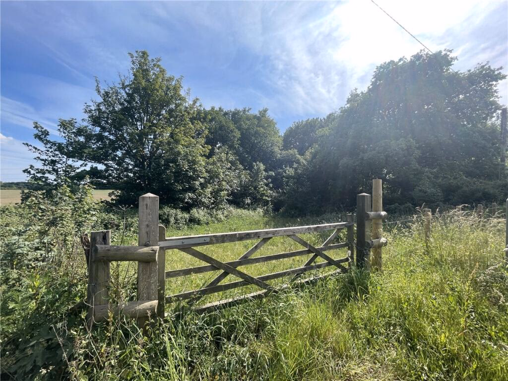 Land for sale - Image 1