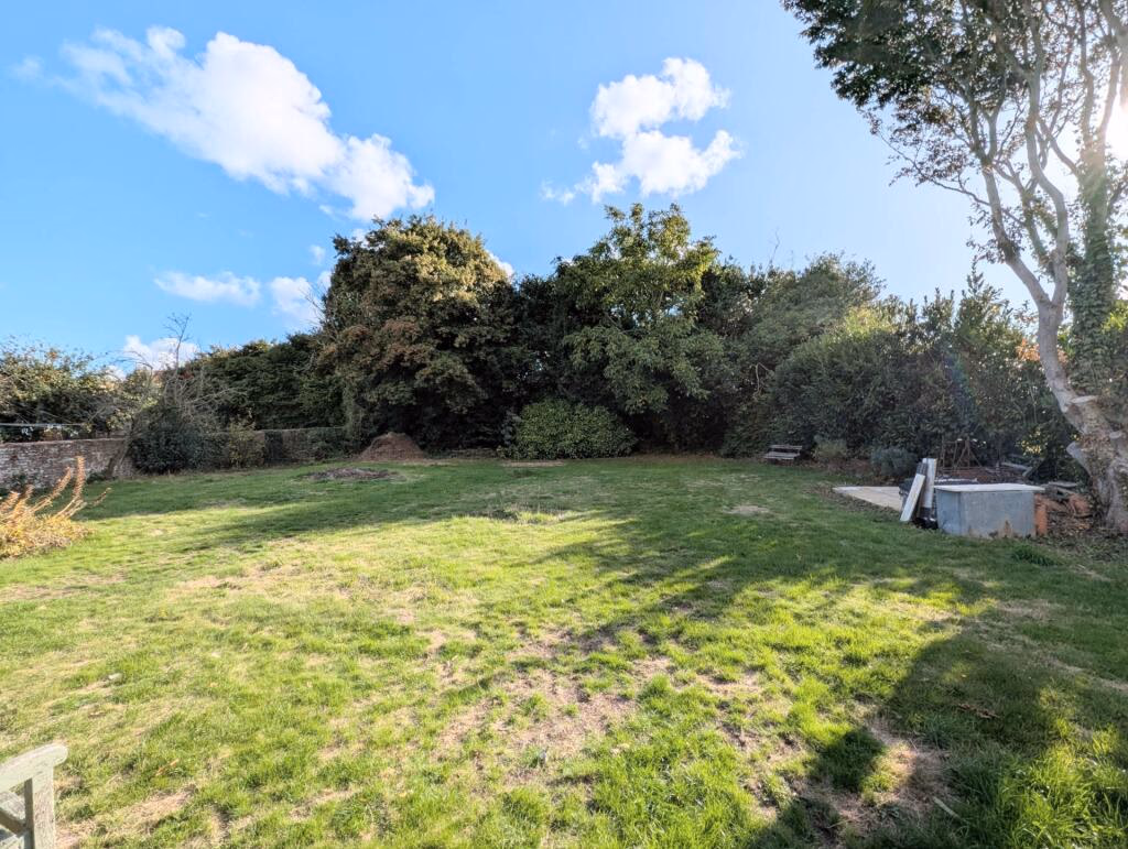 Plot for sale - Image 2