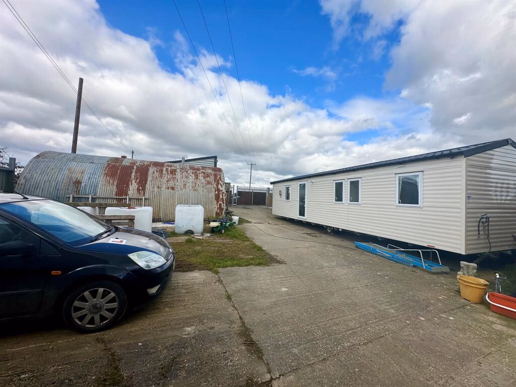 Land for sale - Image 3