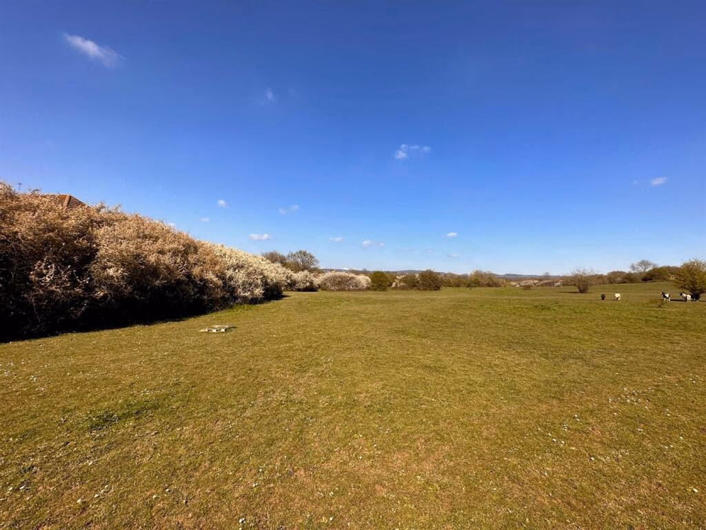 Land for sale - Image 4