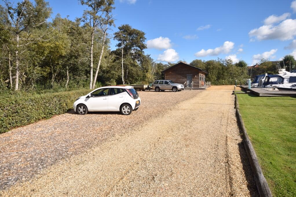 Plot for sale - Image 2