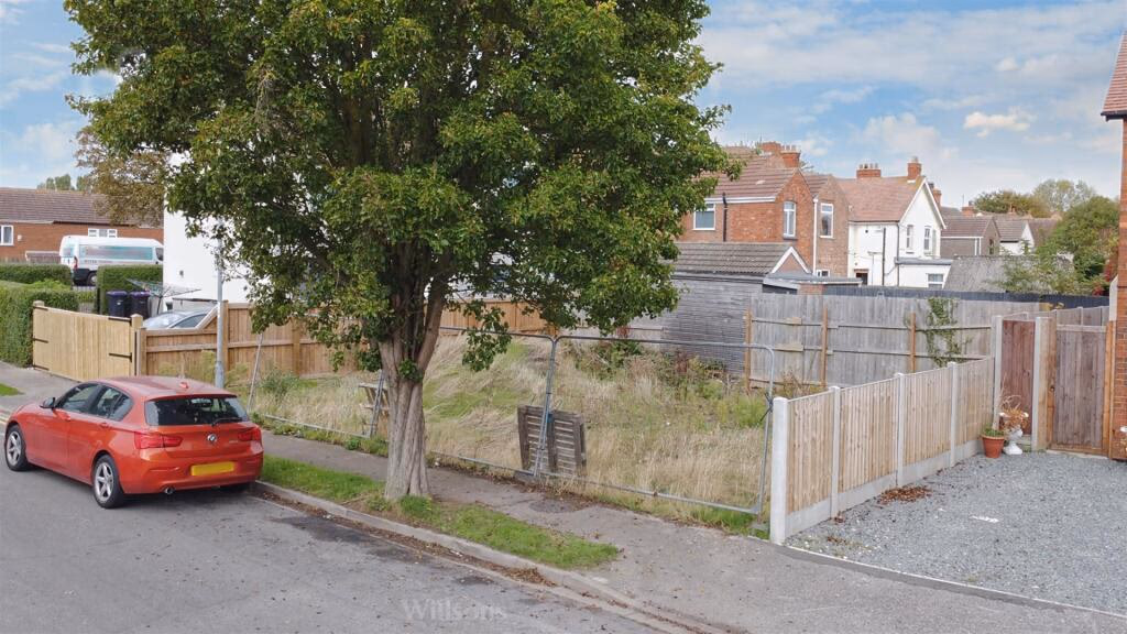 Plot for sale - Image 2