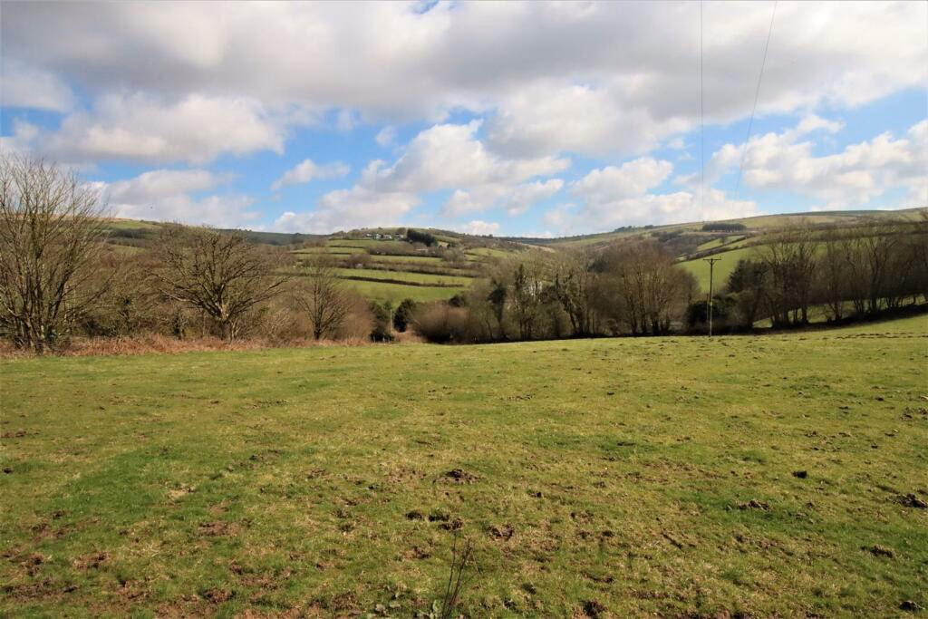 Land for sale - Image 2