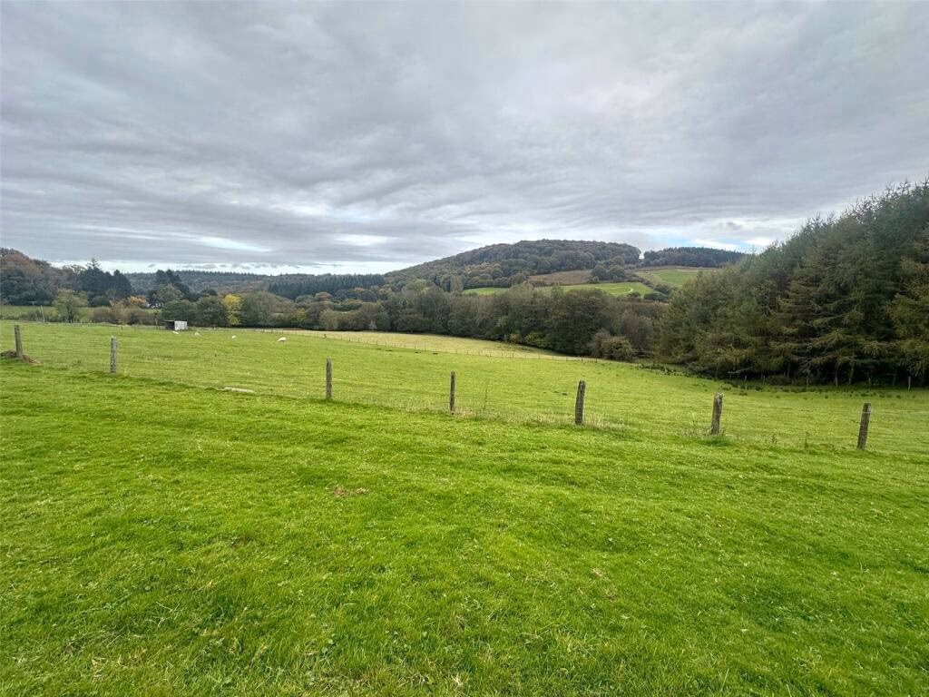 Land for sale - Image 1