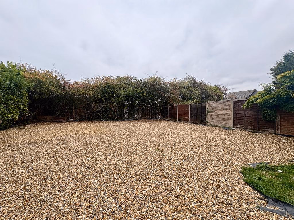 Land for sale - Image 3