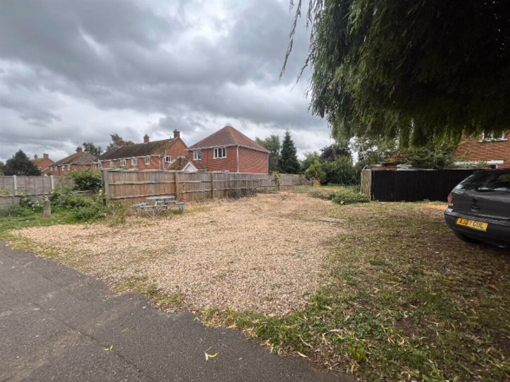 Land for sale - Image 3