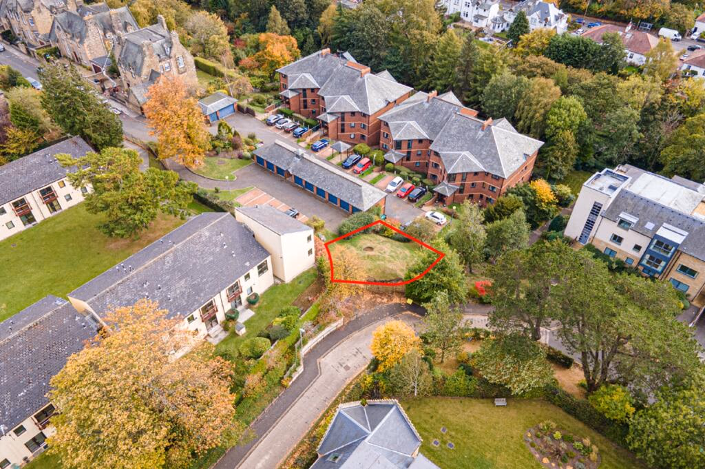 Land for sale - Image 1