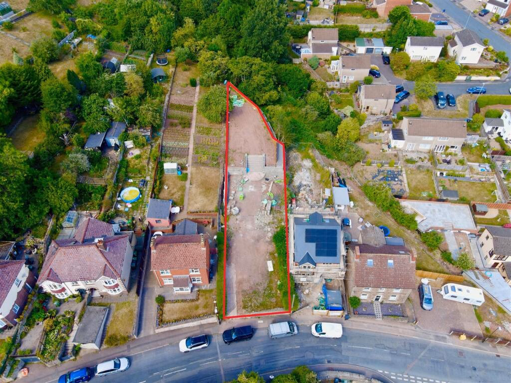 Plot for sale - Image 1