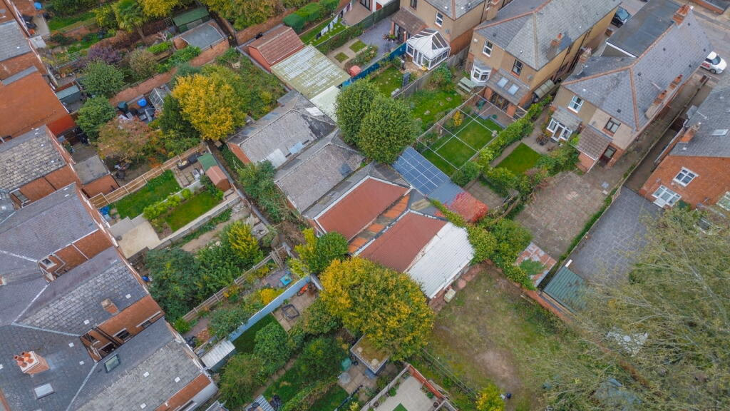 Land for sale - Image 2