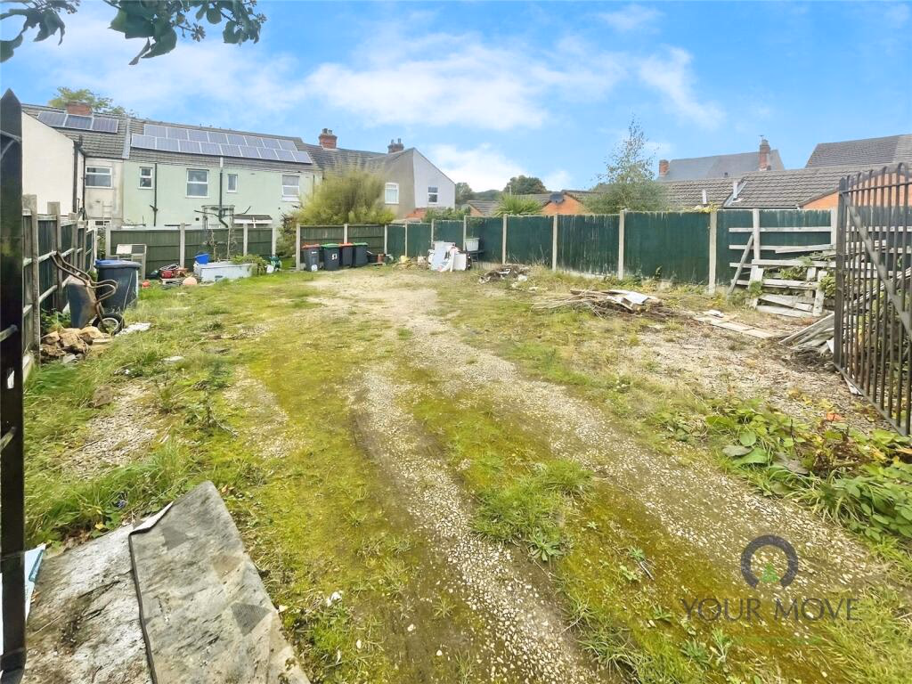Land for sale - Image 1