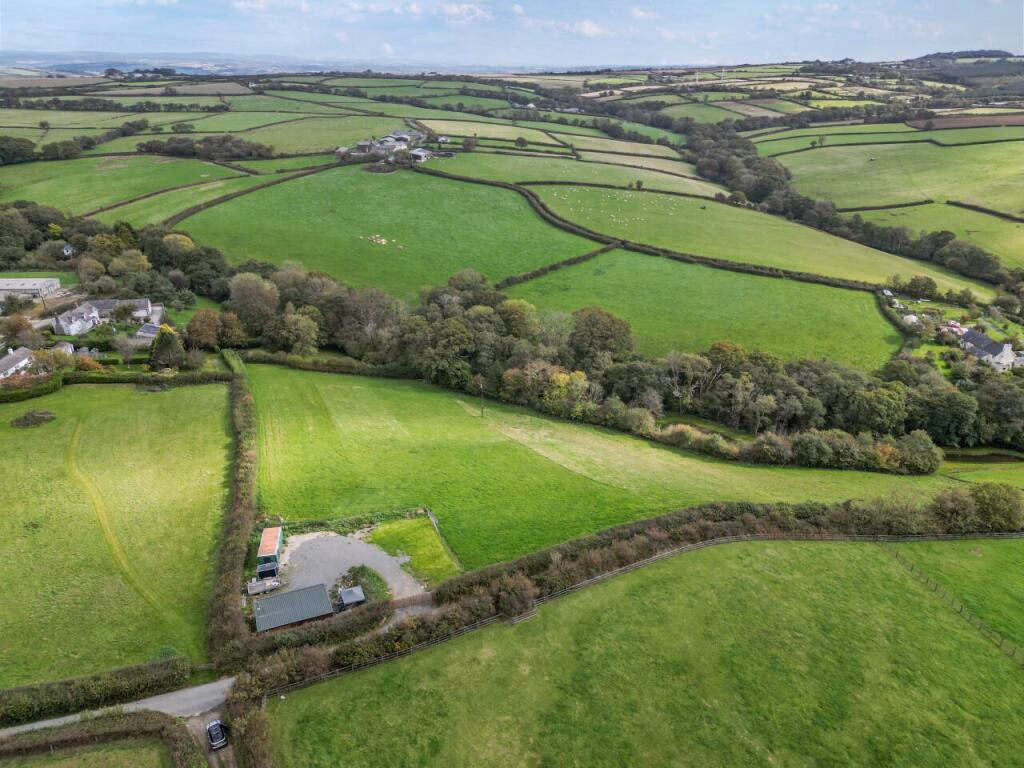 Land for sale - Image 2