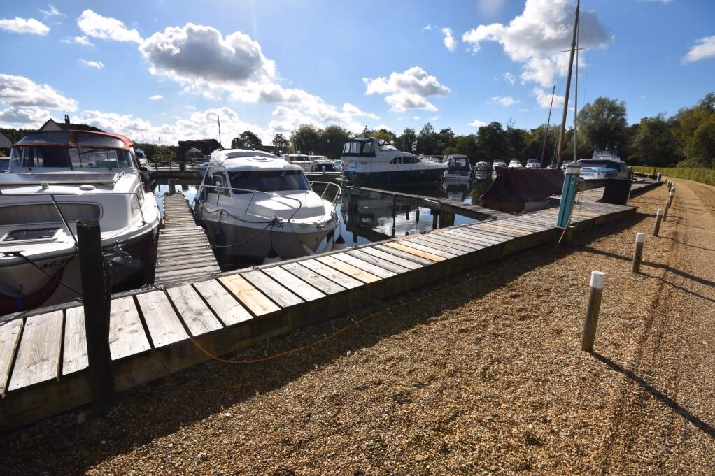 Plot for sale - Image 1