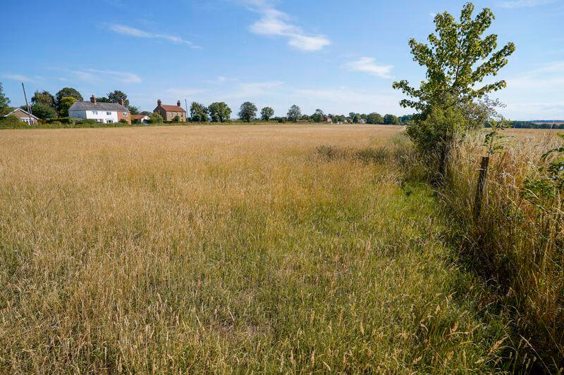 Land for sale - Image 2