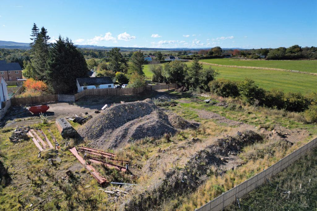 Plot for sale - Image 2