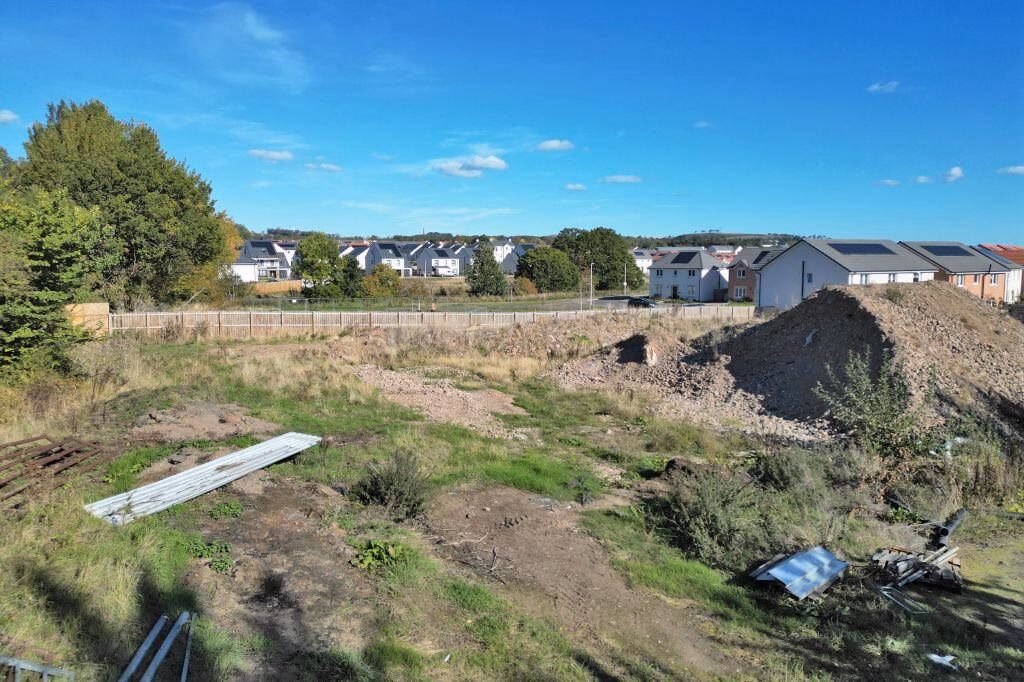 Plot for sale - Image 4