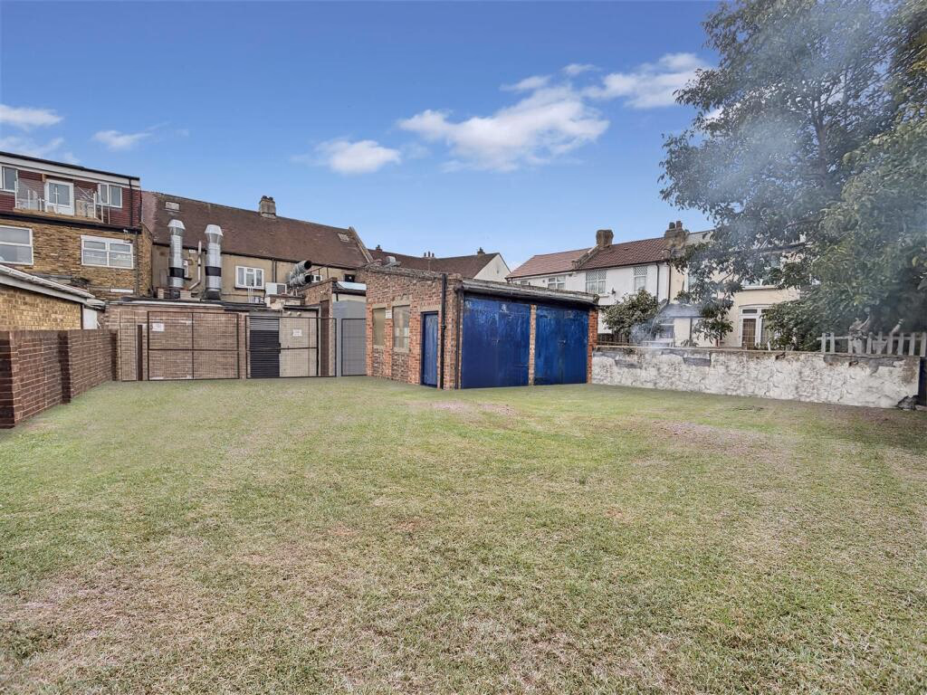 Plot for sale - Image 2