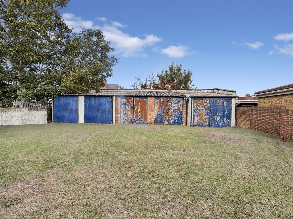 Plot for sale - Image 3