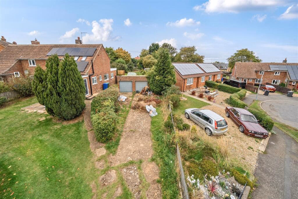 Plot for sale - Image 1