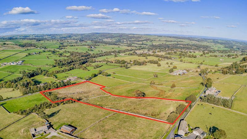 Land for sale - Image 1