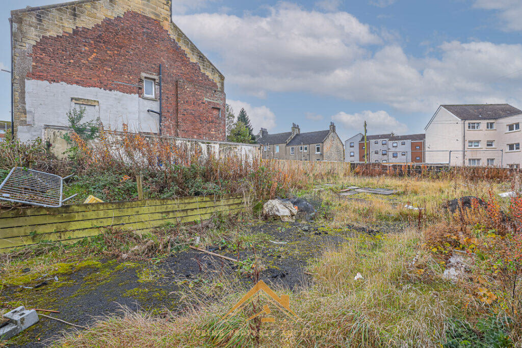 Land for sale - Image 2