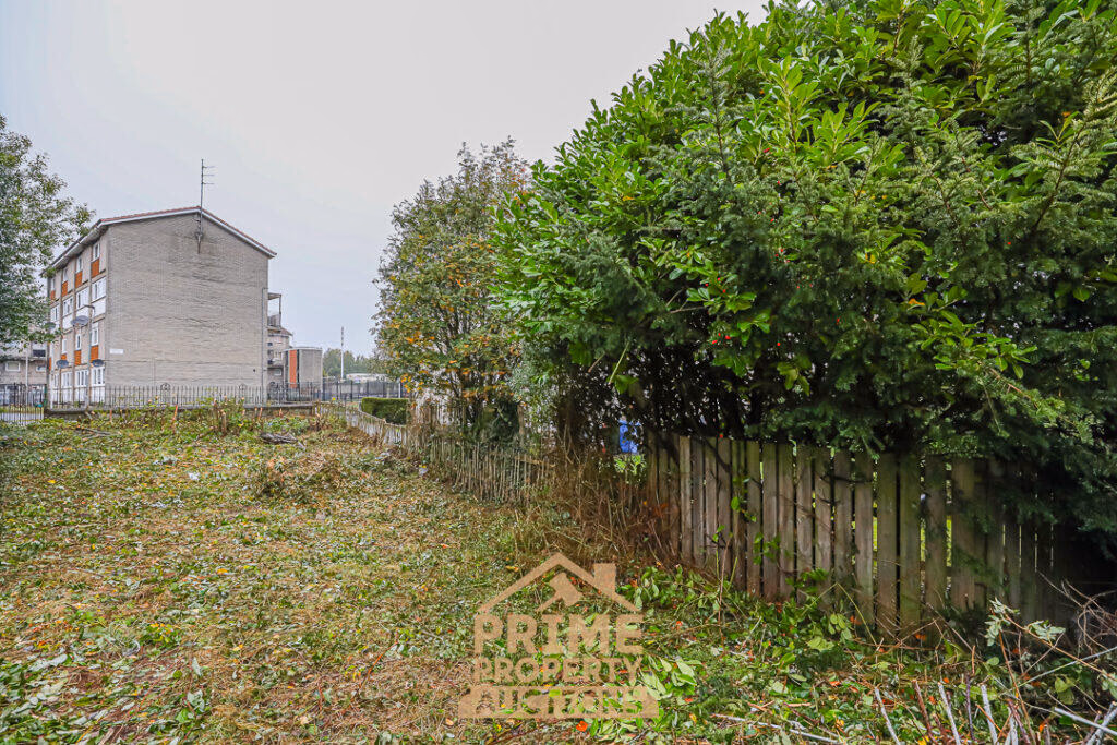 Land for sale - Image 3