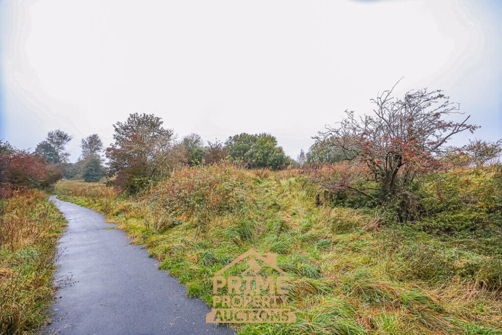 Land for sale - Image 4