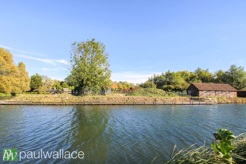 Land for sale - Image 2