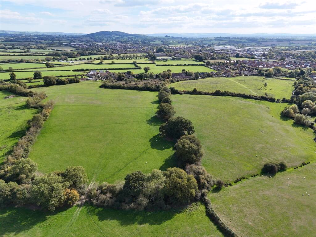 Land for sale - Image 2