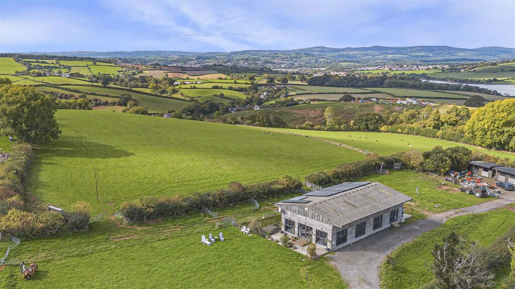 Land for sale - Image 2