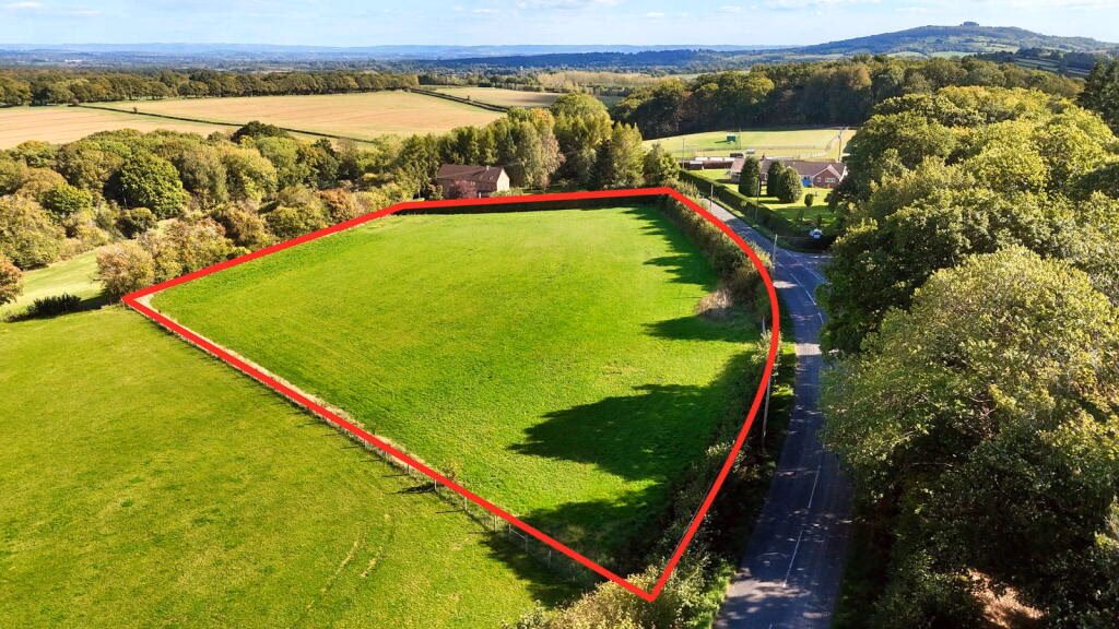 Land for sale - Image 1