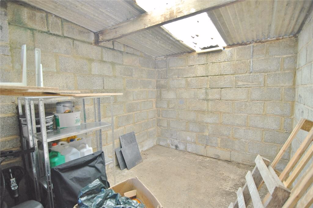 Land for sale - Image 2