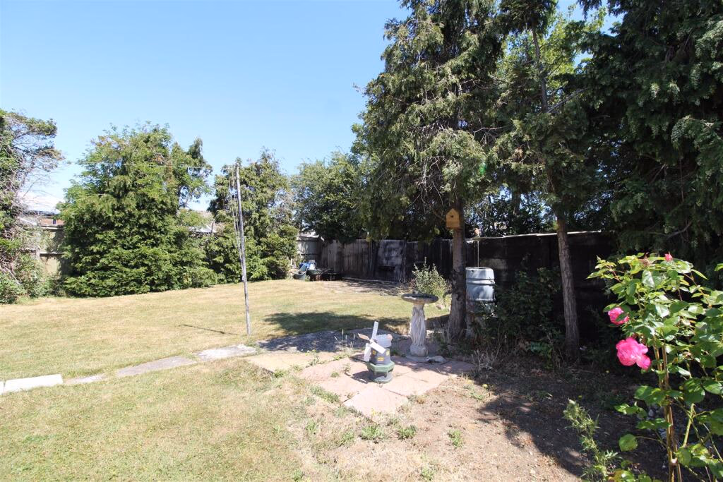 Plot for sale - Image 2