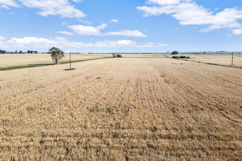 Land for sale - Image 3