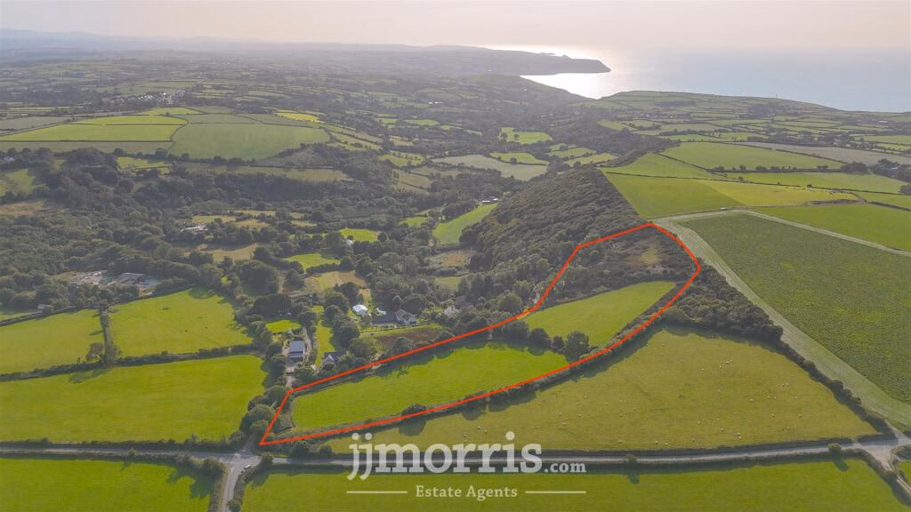 Land for sale - Image 1
