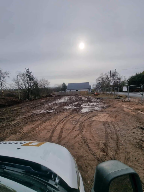 Land for sale - Image 1