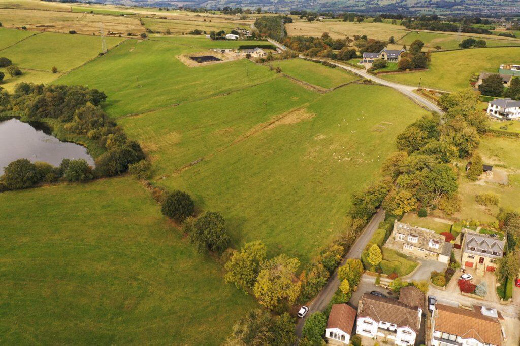 Land for sale - Image 1