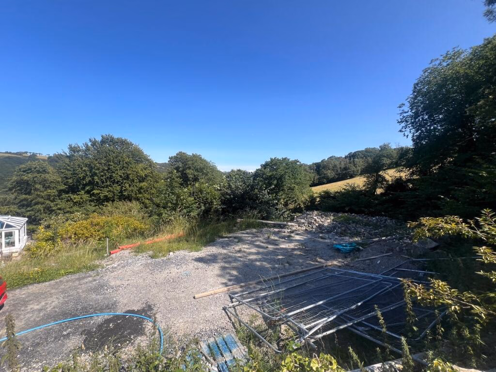 Plot for sale - Image 1