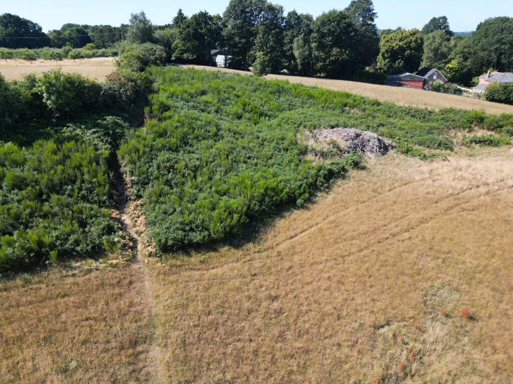 Land for sale - Image 1