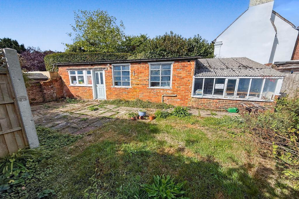 Land for sale - Image 2