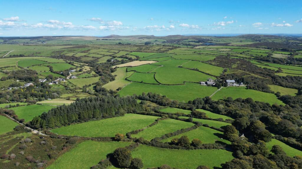 Land for sale - Image 2