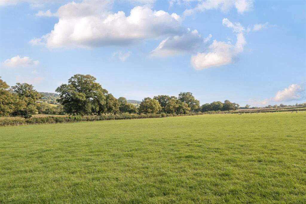 Land for sale - Image 3