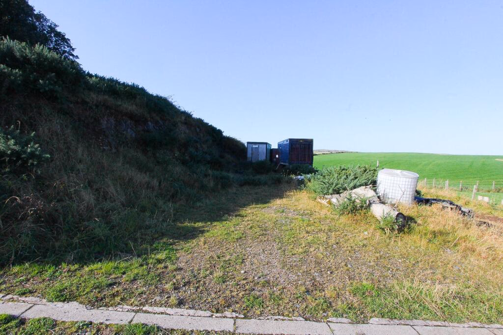 Plot for sale - Image 2