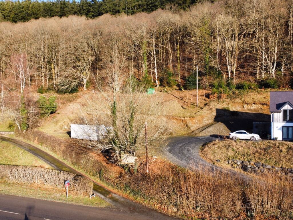 Plot for sale - Image 1