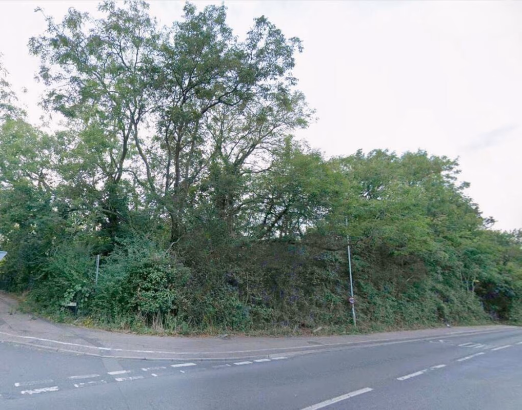 Land for sale - Image 1