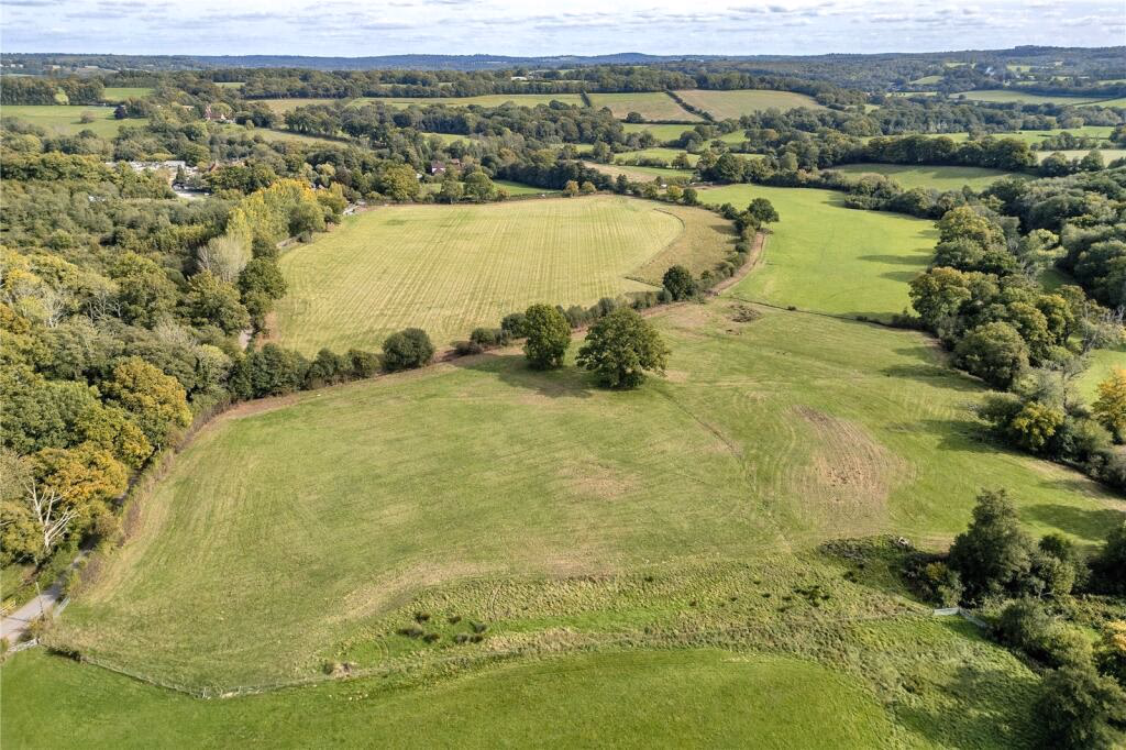 Land for sale - Image 1