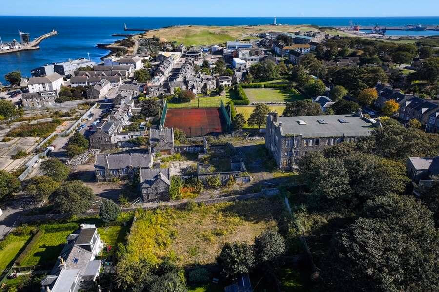 Land for sale - Image 3